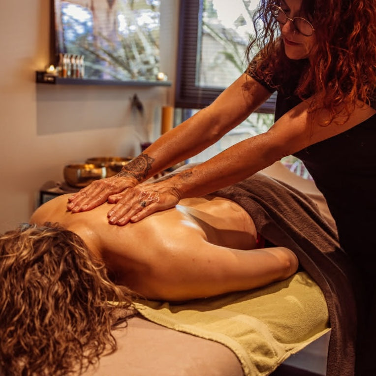 Massage bien-être du dos à l'institut Bulle de Douceur à Mansle-les-Fontaines